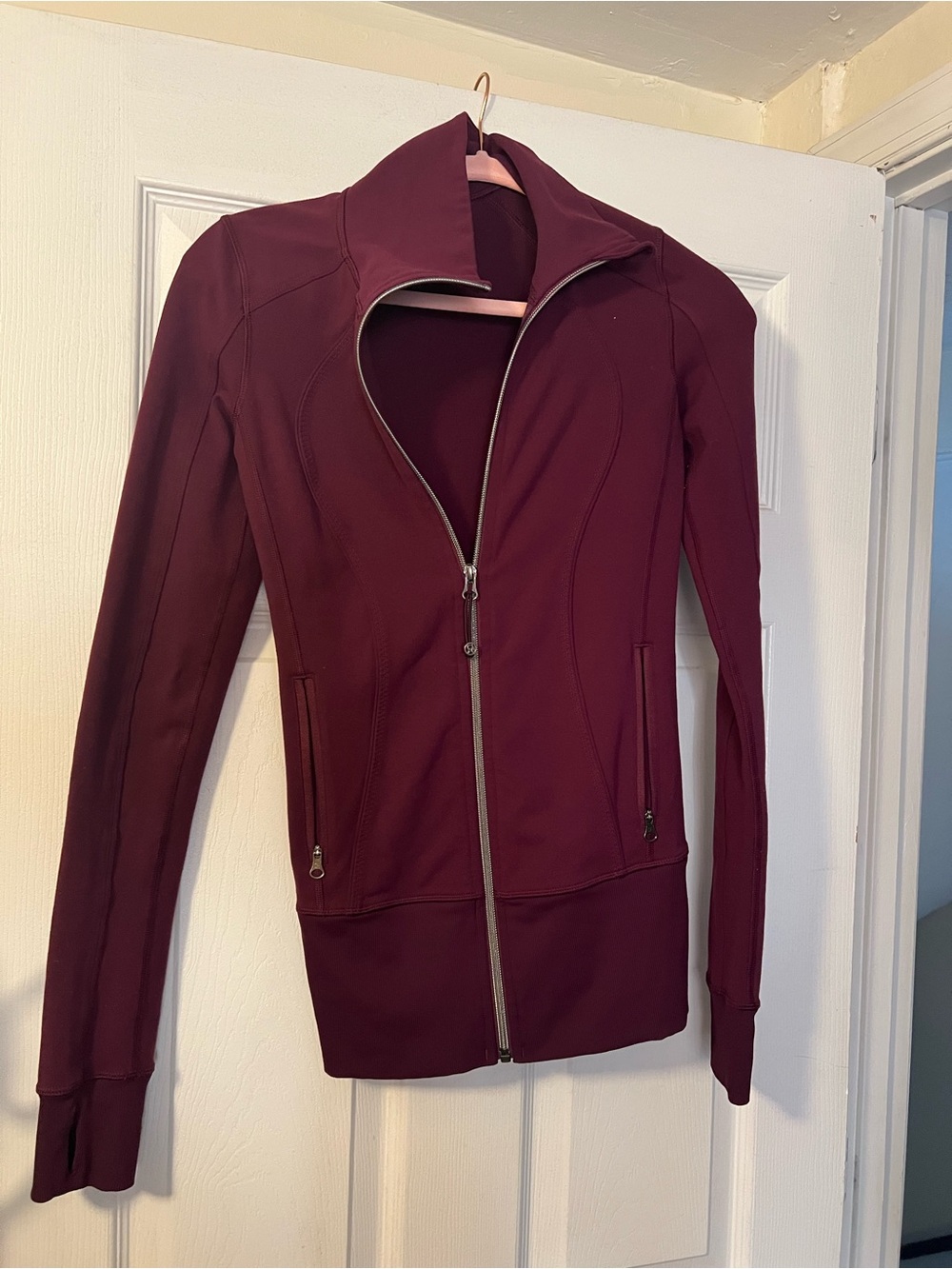 #378 Lululemon Nice Asana/Define Jacket Plum Full Zip Luon Thumbholes Size 4